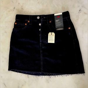 Levi’s Rib Cage cut-off black denim skirt